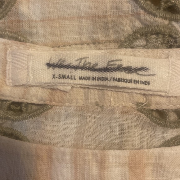 Free People We The Free Embroidered Cut Out Top Size S - Picture 7 of 9